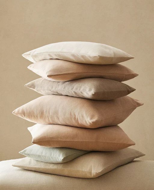 Translation missing: en.Pillow: Pillow